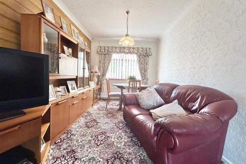 3 bedroom semi-detached house for sale, Holden Road, Leigh