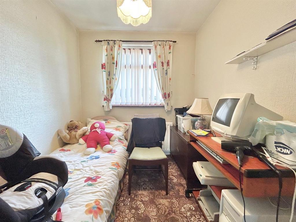 Bed 3.jpg