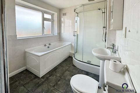 4 bedroom flat to rent, Neville Road, West Sussex PO22