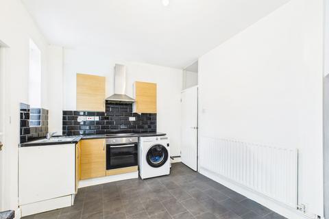 2 bedroom end of terrace house to rent, Milton Street, Leigh WN7