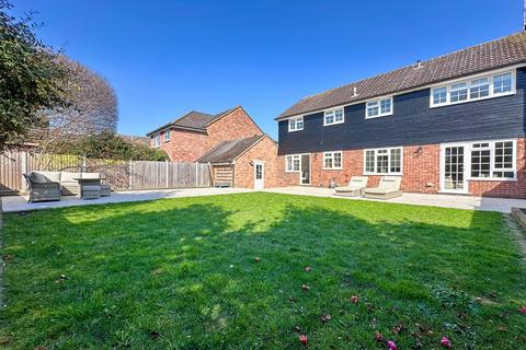 undefined, Moore Close, Billericay CM11