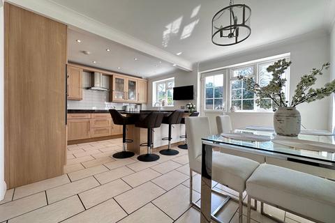 undefined, Moore Close, Billericay CM11
