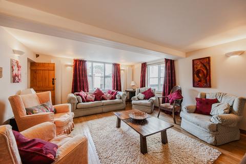5 bedroom cottage for sale, A Distinguished Grade II Listed Home in Hingham