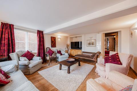 5 bedroom cottage for sale, A Distinguished Grade II Listed Home in Hingham