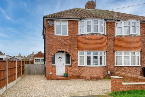 3 bedroom semi-detached house for sale, Doriam Drive, Huntington, York, YO31 9JE