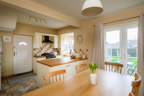 3 bedroom semi-detached house for sale, Doriam Drive, Huntington, York, YO31 9JE