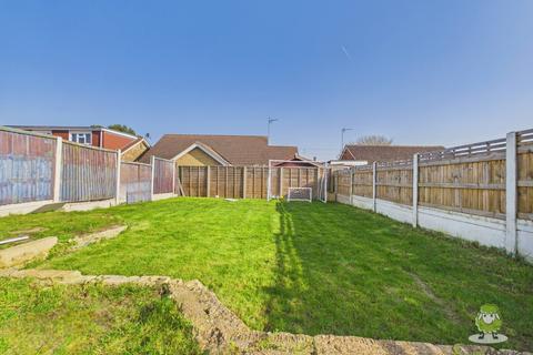 4 bedroom end of terrace house for sale, WOODLANDS ROAD, GILLINGHAM, ME7 2SX