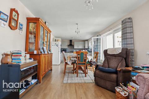 undefined, Fallowfield Drive, Newport