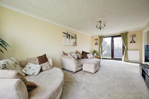 4 bedroom detached house for sale, Cranleigh Drive, Whitfield, Dover, Kent, CT16