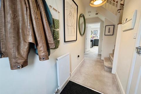 4 bedroom detached house for sale, Canter Way, Bradford BD2