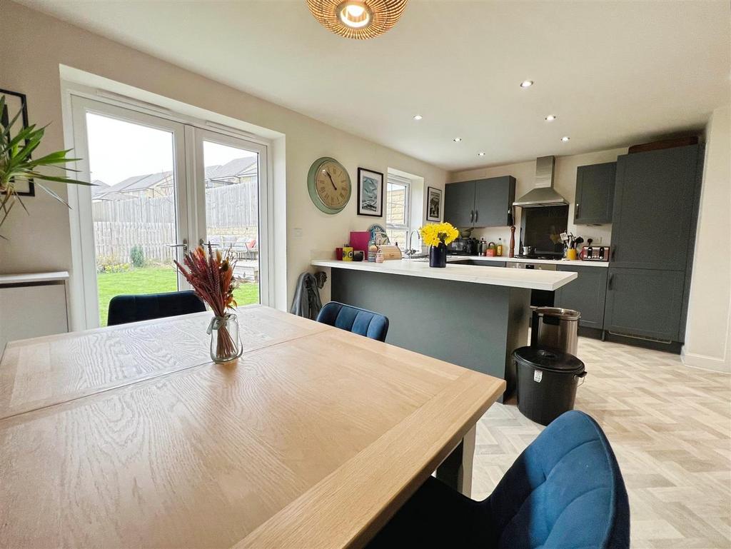 Dining Kitchen
