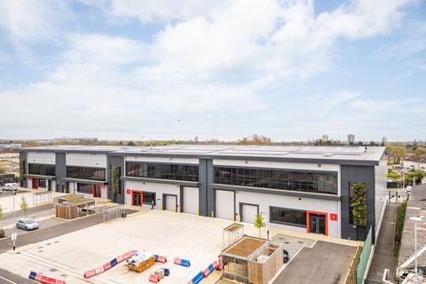 Warehouse to rent, 555 White Hart Ln London N17 7RP