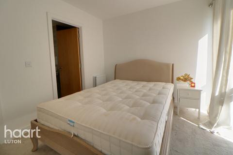 undefined, Stirling Drive, LUTON