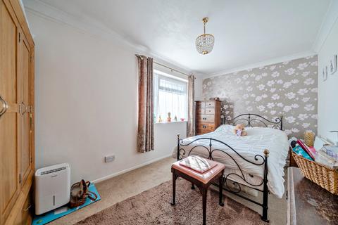 1 bedroom flat for sale, St. Michaels Court, Sompting Road, Lancing, West Sussex, BN15
