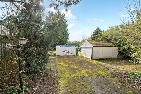 2 bedroom bungalow for sale, Chester Road, Preston Brook, Runcorn, Cheshire, WA7