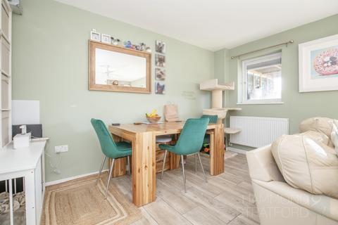 3 bedroom semi-detached house for sale, Granary Way, Hingham