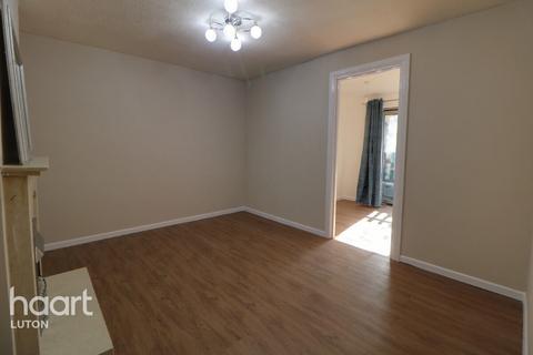 undefined, Hunts Close, Luton