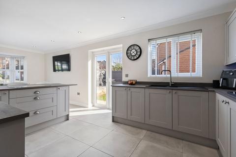 4 bedroom detached house for sale, Netherwood Avenue, Castleford WF10