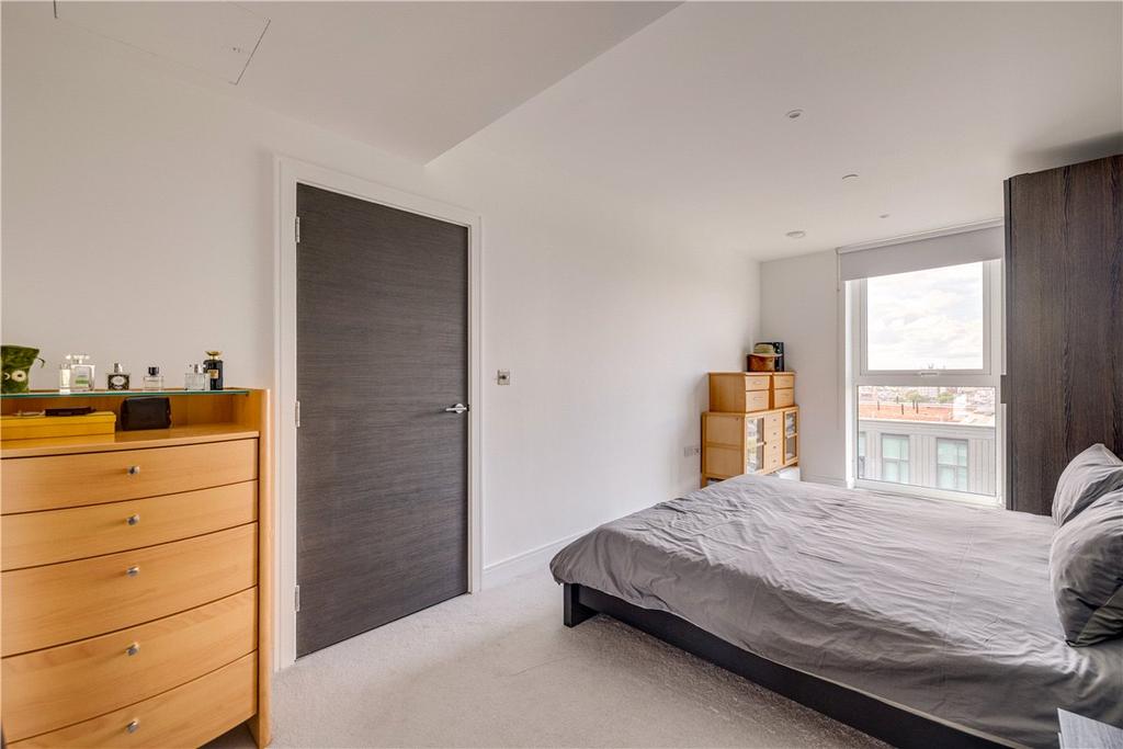 Apartment in London - View 5