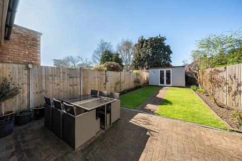 4 bedroom semi-detached house for sale, Cottimore Avenue, Walton On Thames, Surrey, KT12