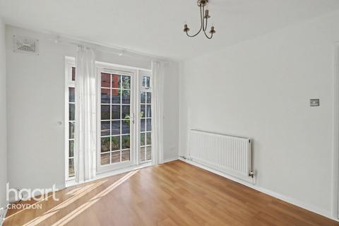 2 bedroom maisonette for sale, Campden Road, South Croydon