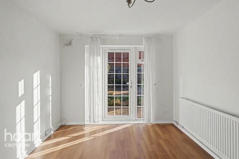 2 bedroom maisonette for sale, Campden Road, South Croydon