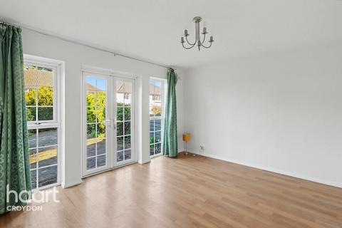 2 bedroom maisonette for sale, Campden Road, South Croydon