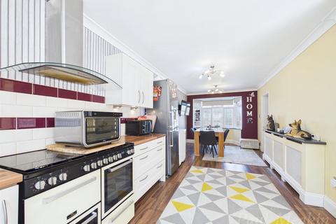 4 bedroom semi-detached house for sale, Queenhill Road, South Croydon