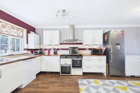 4 bedroom semi-detached house for sale, Queenhill Road, South Croydon