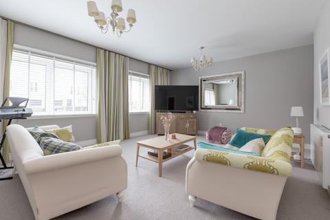 undefined, Flat 1, 62 Larkfield Gardens, Trinity, Edinburgh, EH5 3QB