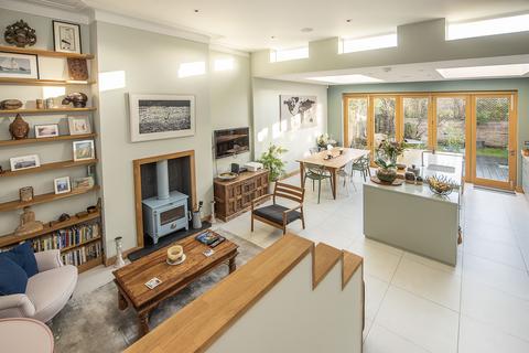 4 bedroom house for sale, Gilpin Avenue, LONDON, SW14