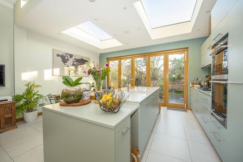 4 bedroom house for sale, Gilpin Avenue, LONDON, SW14