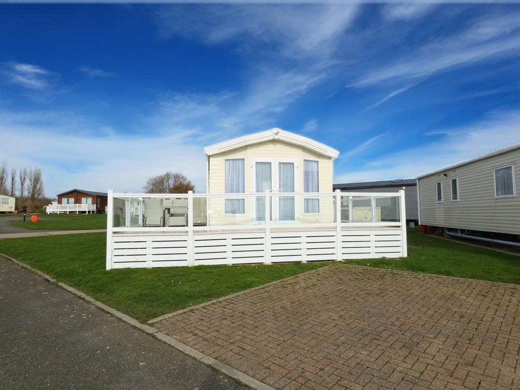 2 Bedroom Park Home for Sale