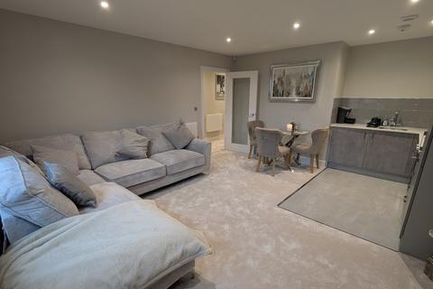 2 bedroom apartment to rent, Colborne Place, Woking GU21