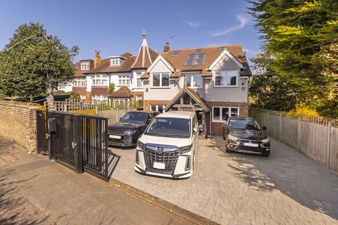 undefined, Well Lane, LONDON, SW14