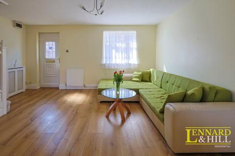 3 bedroom detached house for sale, Falcon Avenue, Grays RM17