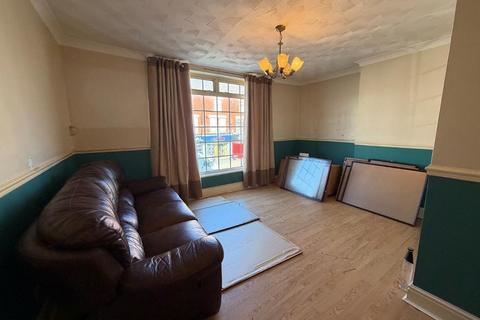2 bedroom house for sale, Hessle Road, Hull, HU3 4EJ