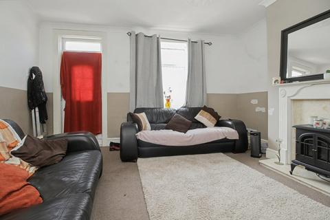 2 bedroom semi-detached house for sale, Middlesex Street, Barnsley, S70
