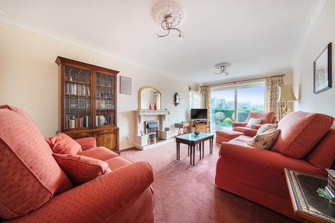 undefined, Cherrys Close, Bloxham, OX15