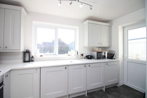 2 bedroom bungalow for sale, North Square,  Thornton-Cleveleys, FY5
