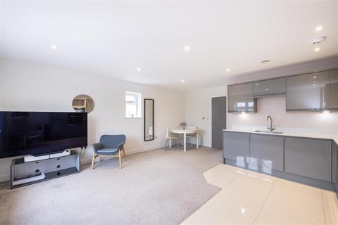 2 bedroom house for sale, Cross Way, Harpenden
