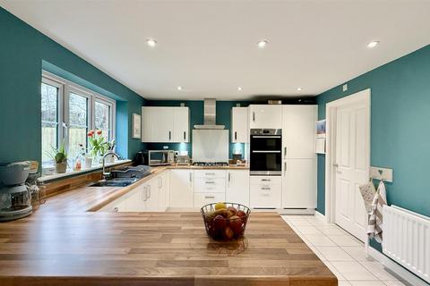 5 bedroom detached house for sale, Hantone Close, Barnstaple EX31
