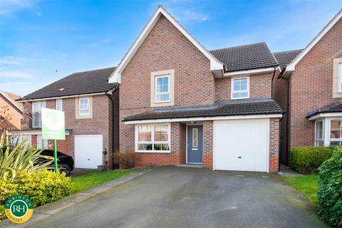 4 bedroom detached house for sale, Bridon Close, Retford