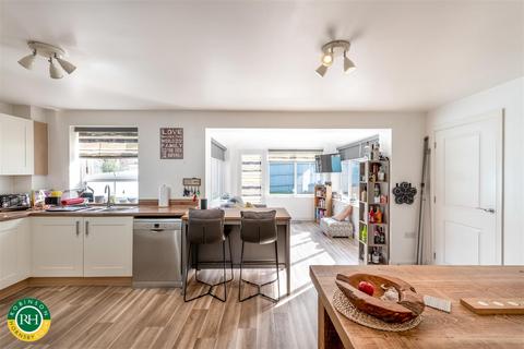 4 bedroom detached house for sale, Bridon Close, Retford