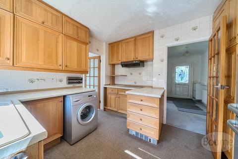 3 bedroom bungalow for sale, Burnt Hill Way, Wrecclesham, Farnham, Surrey, GU10