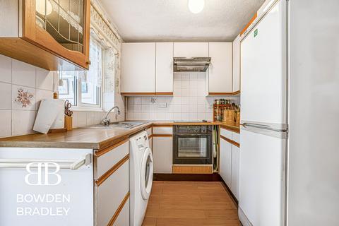 1 bedroom bungalow for sale, Headingley Close, Hainault, IG6