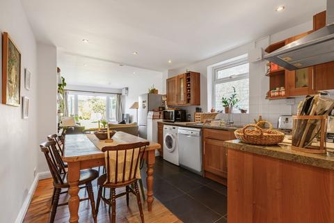 2 bedroom flat for sale, Swaffield Road, Earlsfield, London, SW18