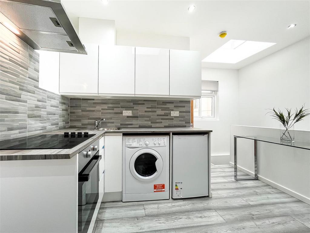 Kitchen (1 of 1).jpg