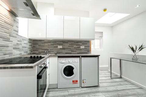 1 bedroom apartment to rent, Petty France, St James, SW1H