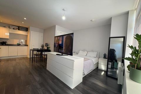 undefined, Basingstoke Road, Reading RG7